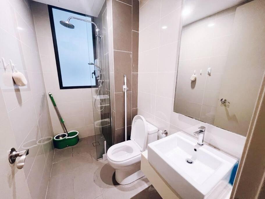 PromoConnected Train 2 Bedroom Above Mall กัวลาลัมเปอร์ ภายนอก รูปภาพ